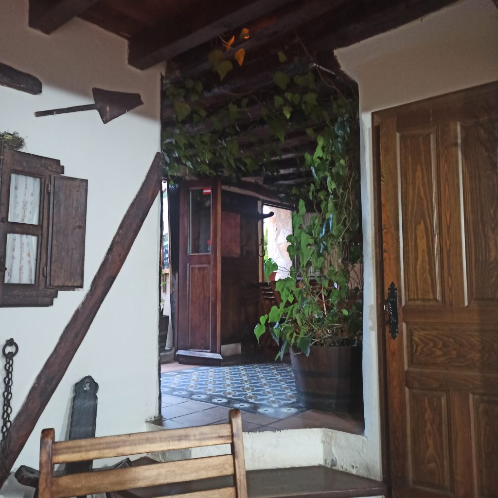Restaurante bar en Agés